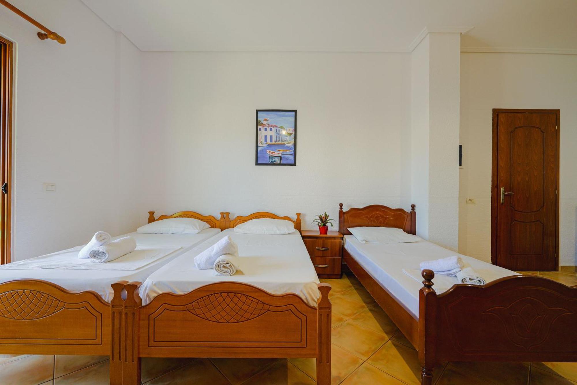 Cozy Apartments Downtown Ksamil Esterno foto