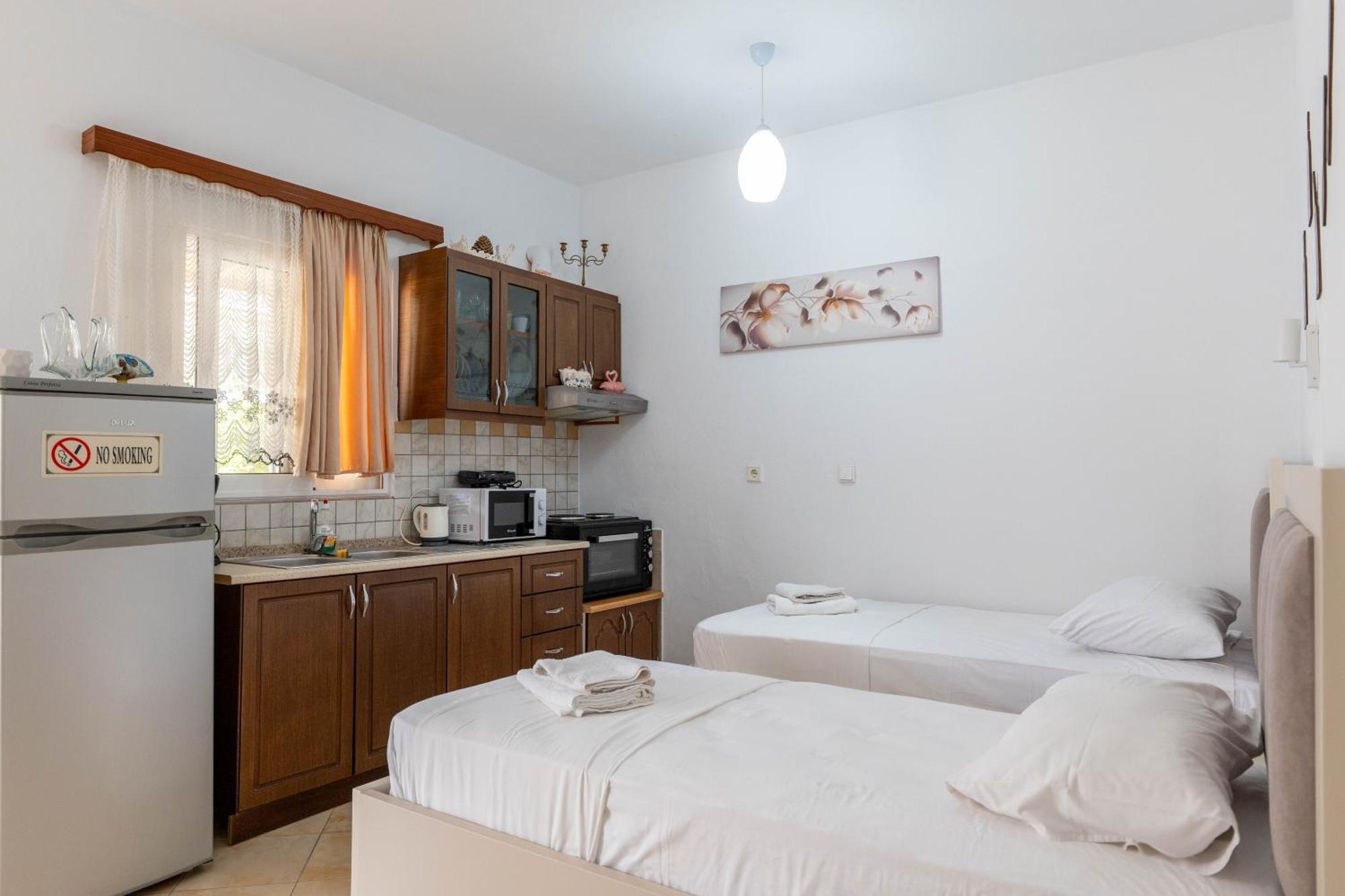 Cozy Apartments Downtown Ksamil Esterno foto