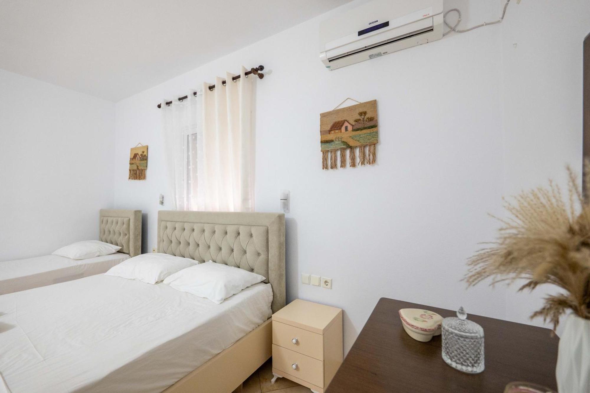 Cozy Apartments Downtown Ksamil Esterno foto