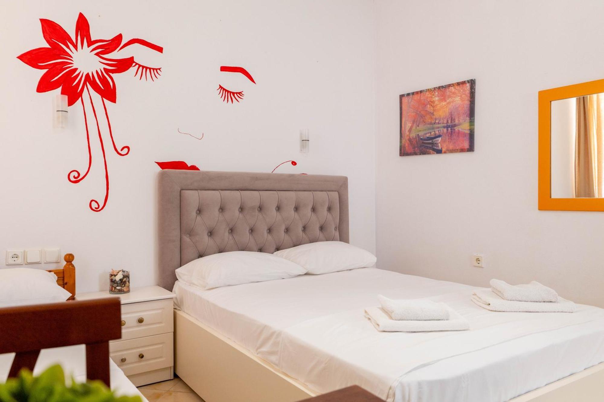 Cozy Apartments Downtown Ksamil Esterno foto