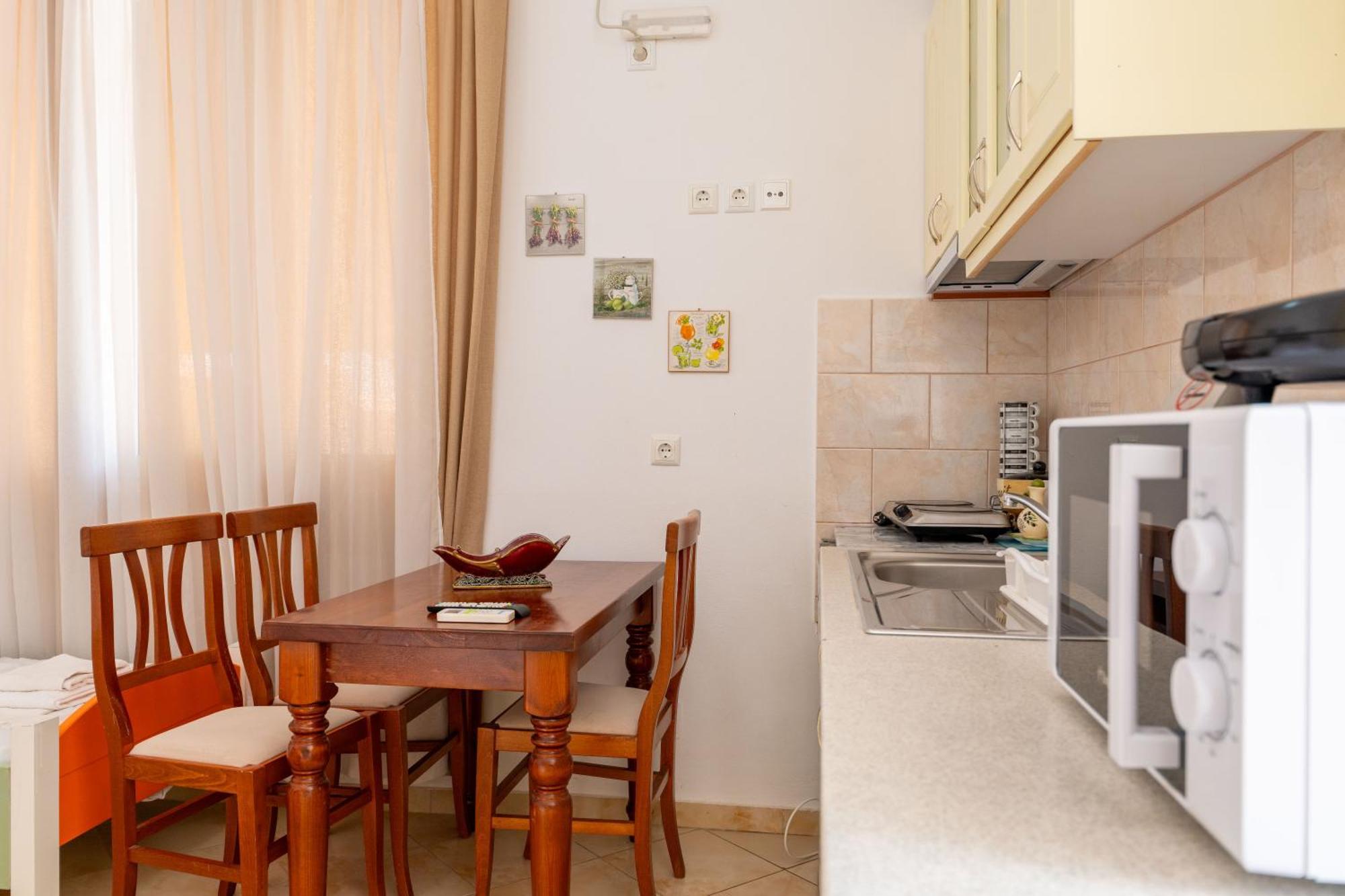 Cozy Apartments Downtown Ksamil Esterno foto
