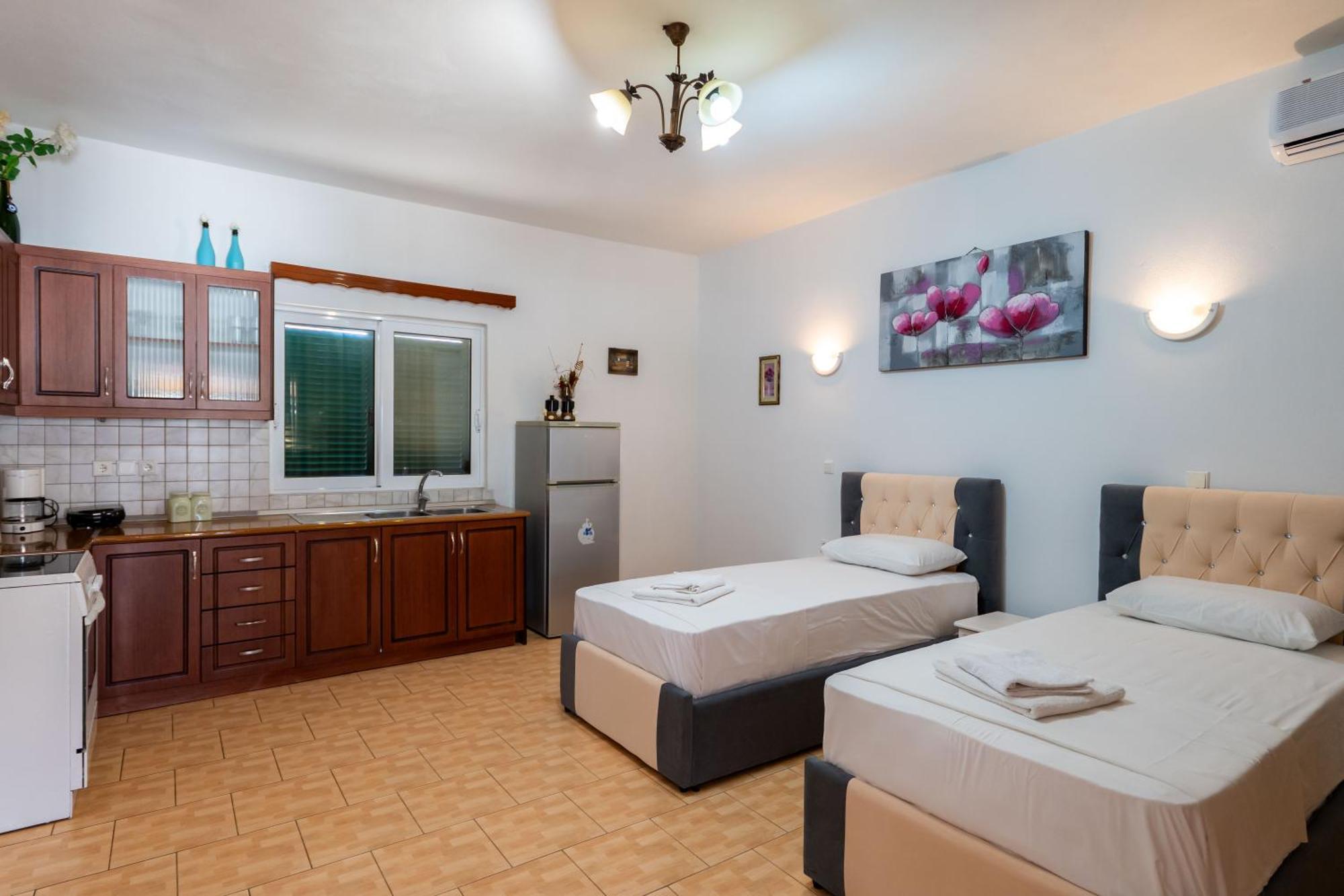 Cozy Apartments Downtown Ksamil Esterno foto